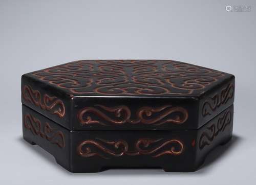 A Carved Cinnabar Lacquer HEXAGONAL BOX WITH COVER 