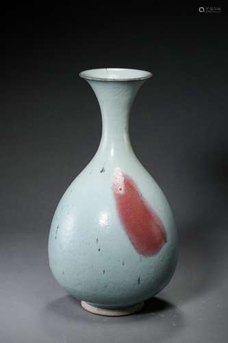 A JUN KILN WITH RED SPLASHED VASE 