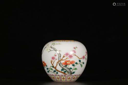 A FAMILLE ROSE FLOWER PATTERN WATER POT