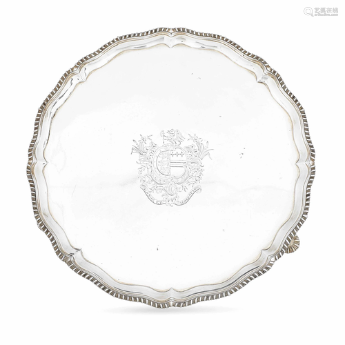 Salver Argento fuso sbalzato e cesellato Londra 1775