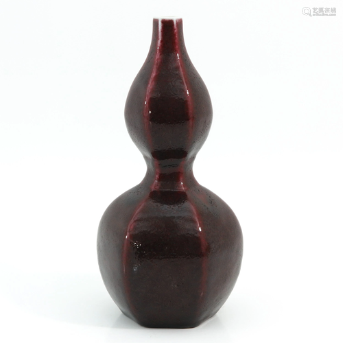 A Purple Glaze Vase