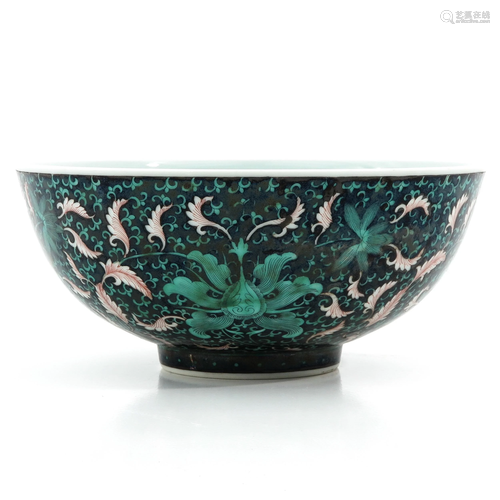 A Famille Noir Bowl