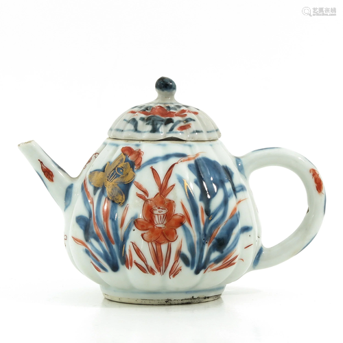 An Imari Decor Teapot