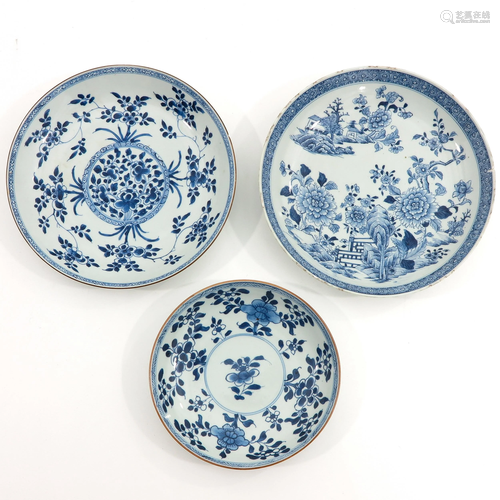 A Lot of 3 Blue and White Plates