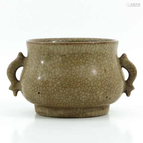 A Crackle Decor Censer