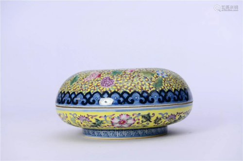 A Chinese Famille-Rose Porcelain Rouge Box