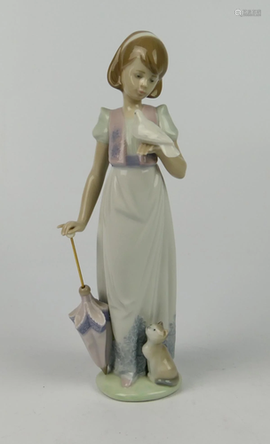 LLADRO PORCELAIN GIRL WITH CAT