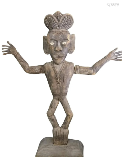 WOOD MALE FIGURE CARVING