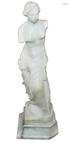 CLASSIC ANTIQUE WHITE MARBLE STATUE OF A WOMAN