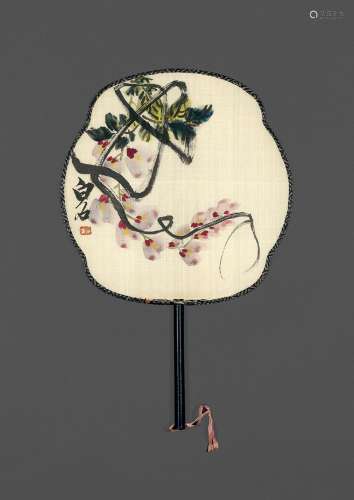 齐白石（1864-1957 ） 紫藤珠光 团扇 设色绢本
