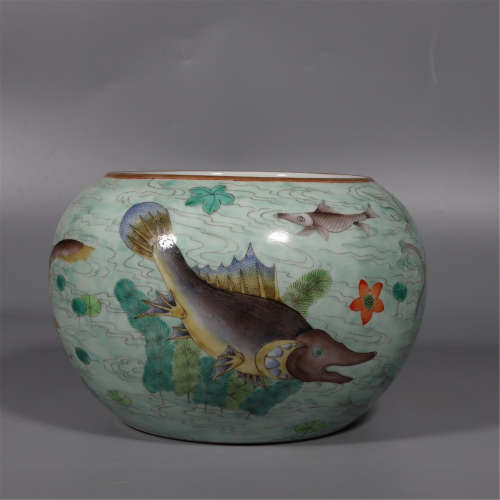 Water Pot with the Pattern of Sea Animal in Qing QinLong Dyn...