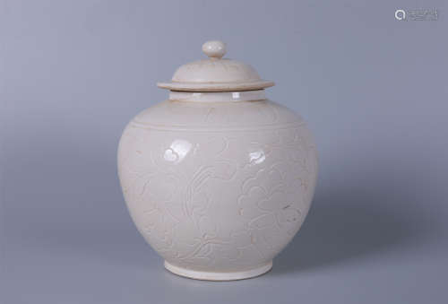 Ding Kiln Pot with Engraved Designs
