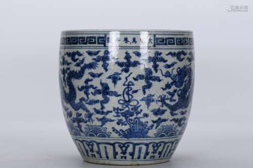 Blue and White Moire Dragon Tank in Ming WanLi Dynasty