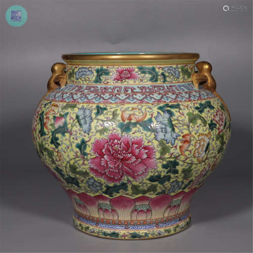 Yellow Bottom Jar with the Pattern of Wrapped Floral in Qing...