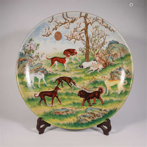 Famille Rose Plate with the Pattern of Animal and Story