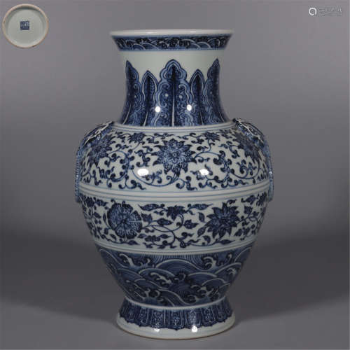 Blue and White Bottle with the Pattern of Wrapped Lotus