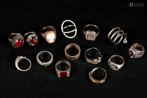 Set of 14 rings