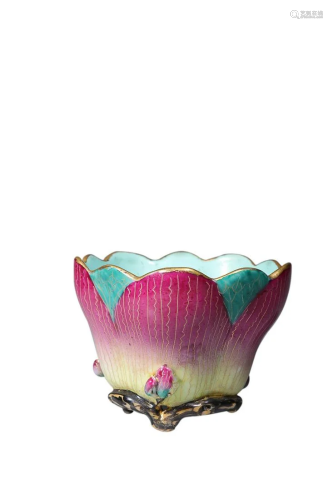 PAINTED LOTUS SHAPED CUP