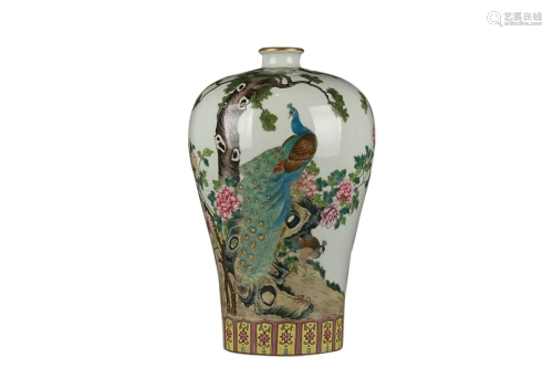 FAMILLE ROSE 'PEACOCK AND FLOWER' MEIPING VASE