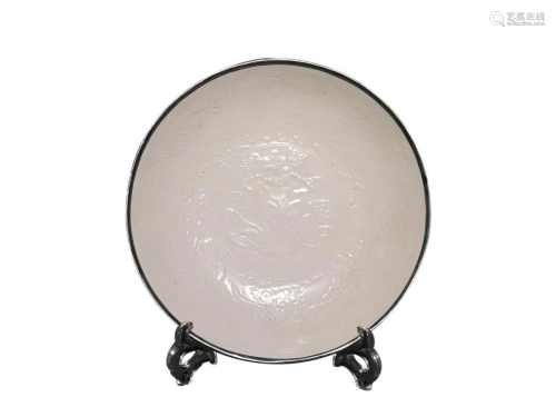DING WARE WHITE GLAZED 'PHOENIX AND FLOWER' CHARGER