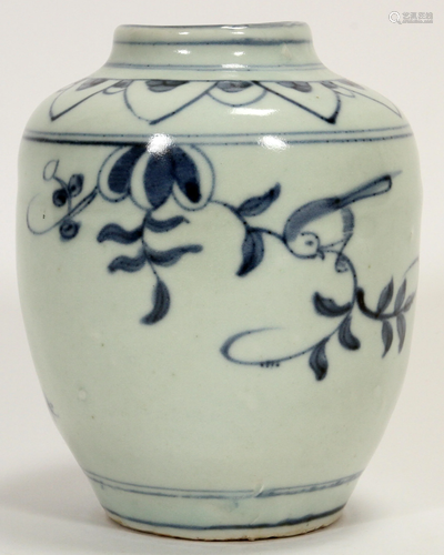 CHINESE MING INFLUENCE PORCELAIN JAR H 5