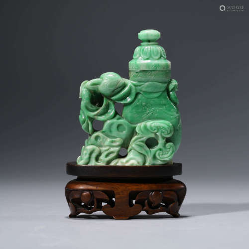 A Carved Jadeite Fu&Shou Peaches And Ruyi Vase-Shaped Orname...