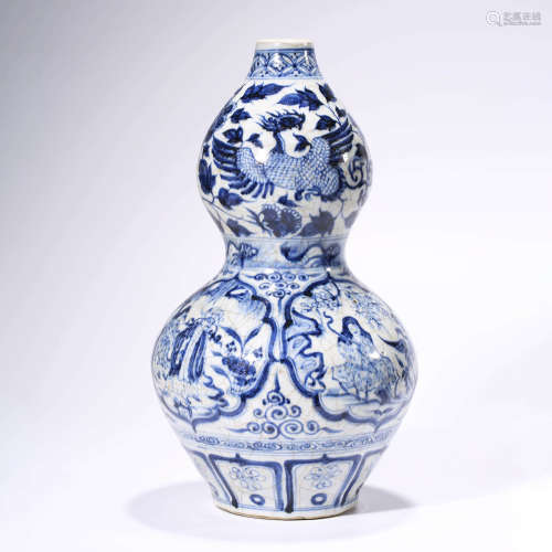 A Blue And White Figure Double-Gourd-Shaped Vase