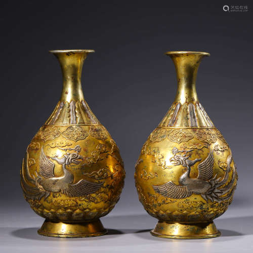 A Pair Of Gilt-Bronze Phoenix Pear-Shaped Vases