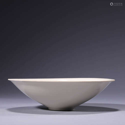 A White-Glazed Incised Dragon Conical Bowl