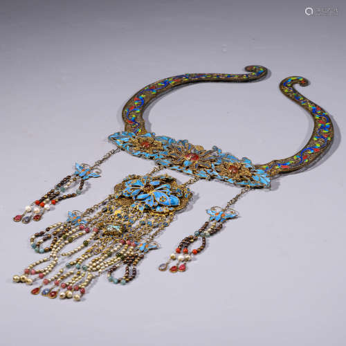 A Gilt Gems Inlaying Necklace