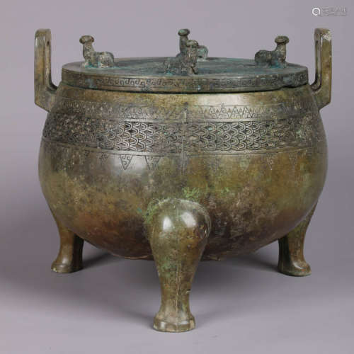 An Archaistic Bronze Tripod Vessel Ding