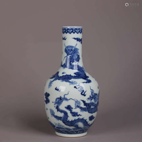 A Blue And White Dragon Mallet-Formed Vase