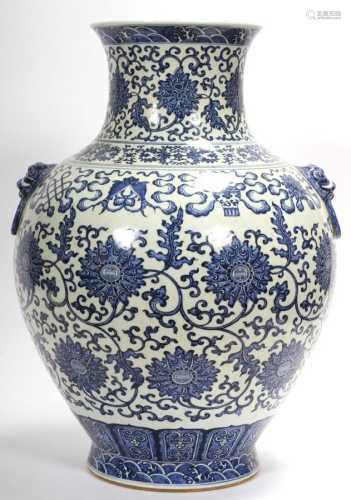 CHINESE PORCELAIN BLUE AND WHILTE BALUSTER FORM VASE