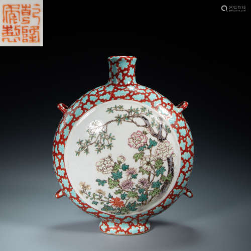 CHINESE FAMILLE ROSE BOTTLE, QING DYNASTY