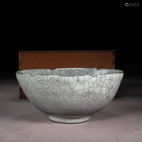 CHINESE OFFICIAL KILN HUAKOU BOWL, SONG DYNASTY