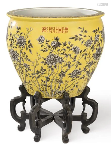 Large Chinese porcelain fish tank with yellow glaze and