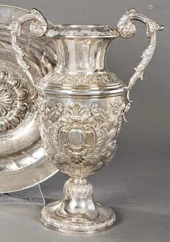 Spanish 1st Law punched silver cup. with chiselled