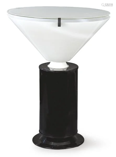 Table lamp in a truncated pyramid shape in Murano glass