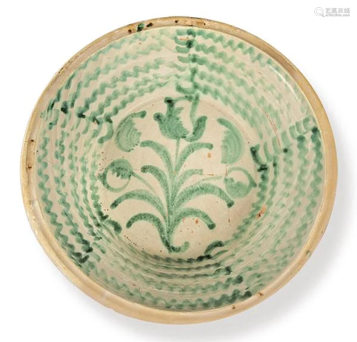 Green glazed ceramic basin with fajalauza with lily