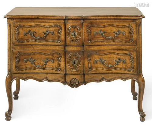 Louis XV Provençal chest of drawers with two