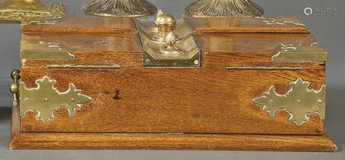 Oak and bronze tobacco box, England 19th century.