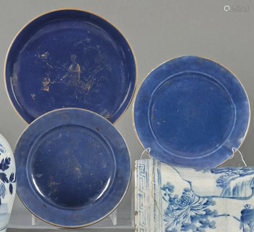 Set of three Chinese porcelain plates, two flat and one