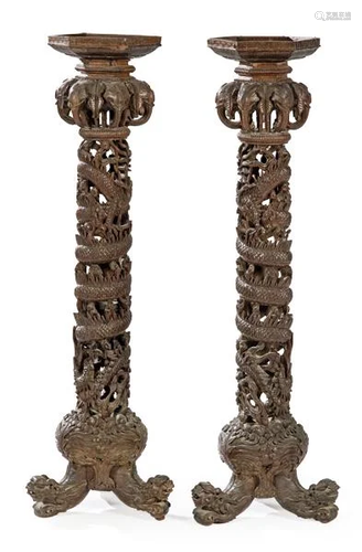 Pair of oriental wooden axes, China Qing Dynasty 19th