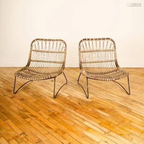 A PAIR OF FRENCH RATTAN AND IRON LOUNGE CHAIRS