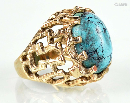 10 kt ring with a turquoise