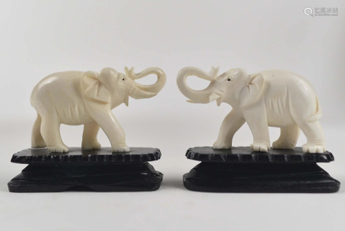 Pair of miniature sculptures, elephants