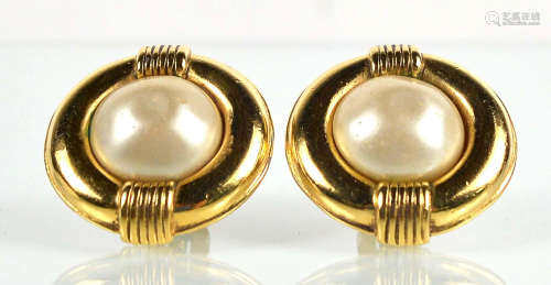 Chanel - Vintage pair of earrings
