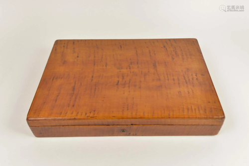 Antique document box in wavy maple - c.1800
