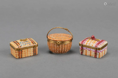 Set of miniature picnic boxes