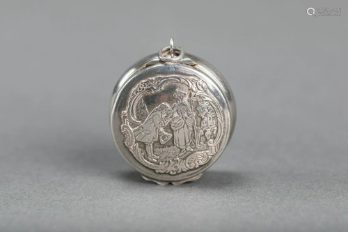 Silver round pendant